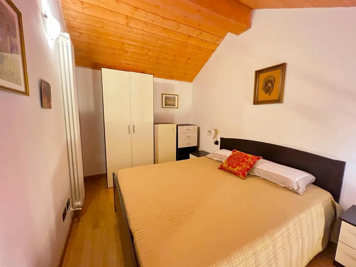Affittimoderni San Simone - Appartamento Sci Sole Valleve 0*,  Italia
